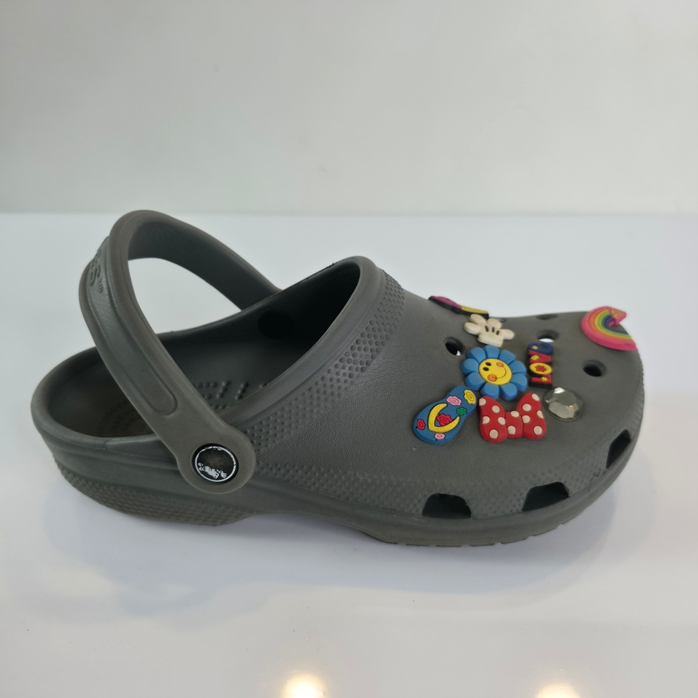 Crocs Classic Clogs Mens 5 Womens 7 Gray Charcoal Slip On Shoes with Charms
